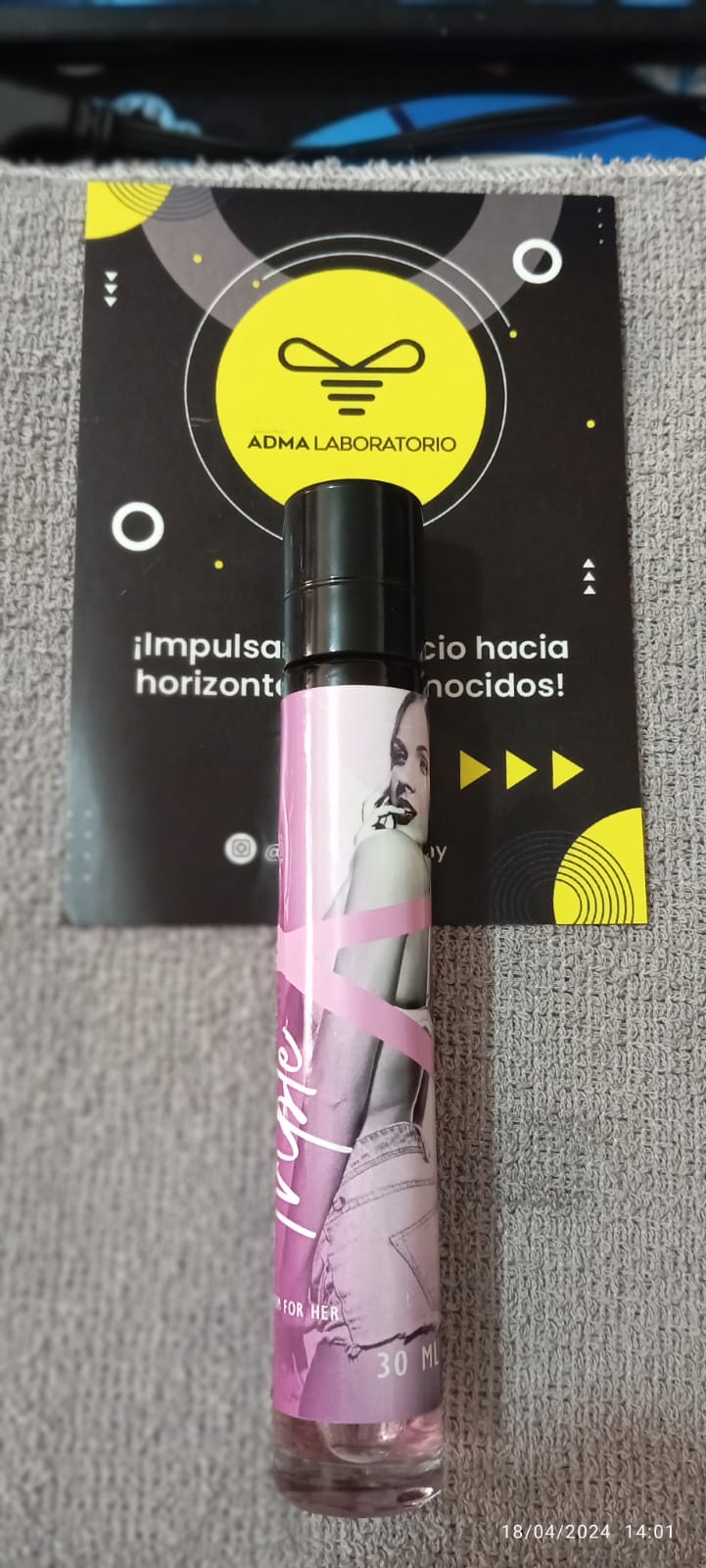 MUJER PERFUME DE FEROMONAS